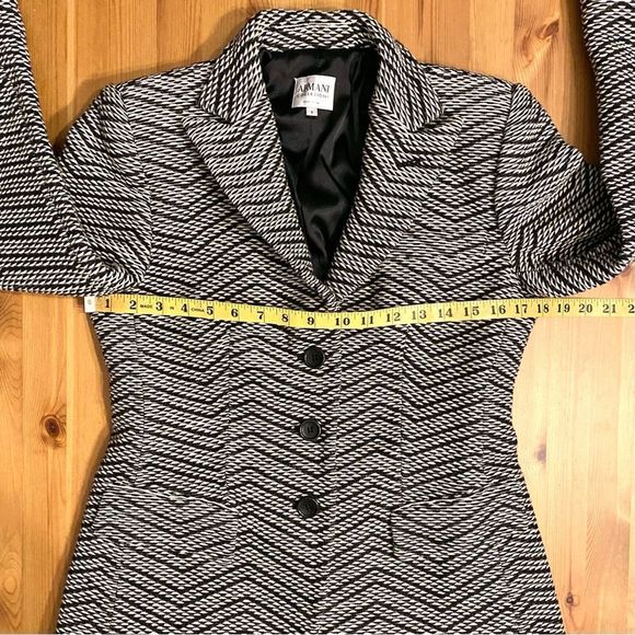 Armani Collezioni Wool Blazer Jacket Designer Quiet Luxury Timeless - Picture 4 of 11